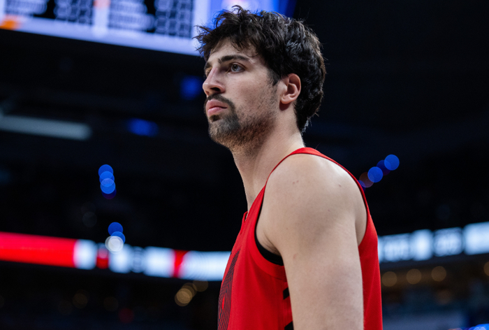 30+6+2+2,因为他老了,交易他,结果他焕发新生,要带队进季后赛|霍勒迪|开拓者|朱霍勒迪|快船|阿夫迪亚_新浪体育_新浪新闻